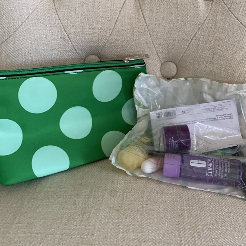 New 7 piece Clinique Gift Set
